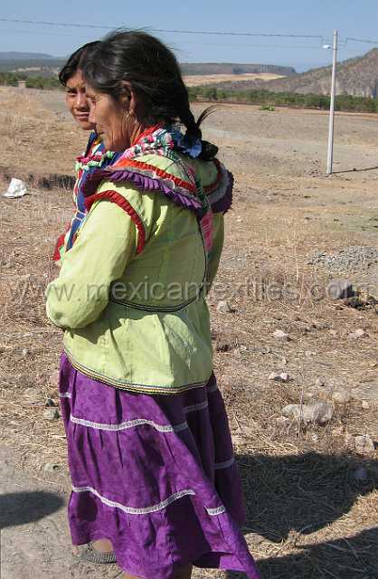 cora_women1.JPG - side view of Cora cistume from Mesa Nayar.