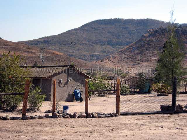 mesa_town.JPG - views surrounding Mesa Nayar.