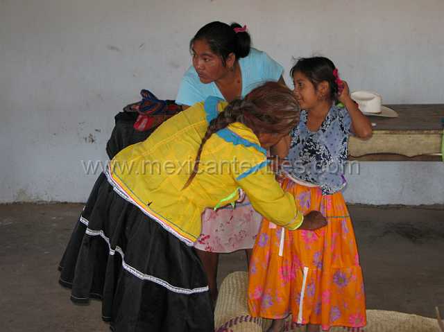 malinche2_02.JPG - Village of Cora Indian with examples of town, mountains, people, costume, textiles, costume and spiritual life