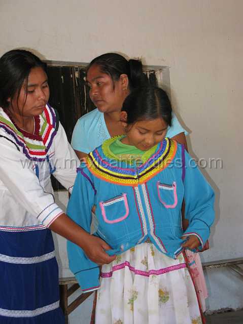 malinche2_13.JPG - Village of Cora Indian with examples of town, mountains, people, costume, textiles, costume and spiritual life