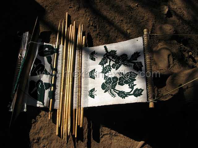 cora_textiles_03.JPG - Cora back strap loom