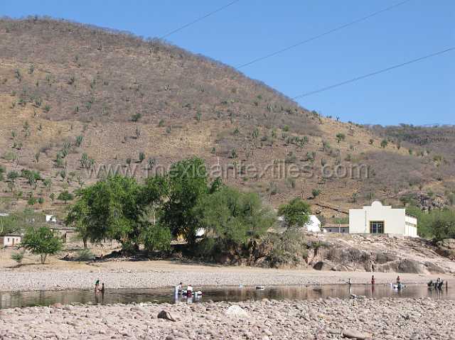 SanFransisco_Nayer_002.JPG - The town is small and desolate during the dry season.