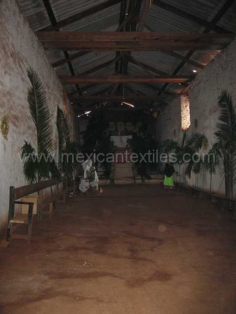 santa_teresa_02.JPG - The Church on thursday with alter built