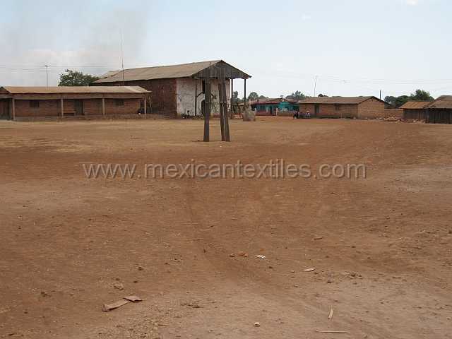 santa_teresa_07.JPG - The town square