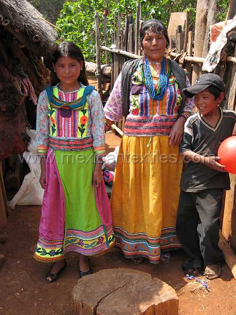 cora_woman1.JPG - Cora family in the small village of Santa Anita outside of Santa Teresa Nayar.The young boy is not in any sort of traditional dress.
