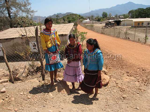 Sta_Cruz_06.JPG - Village of Cora Indian with examples of town, mountains, people, costume, textiles, costume and spiritual life