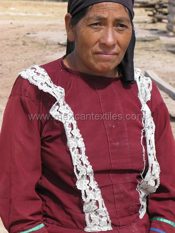 tepehuano_woman_02.JPG - Documentation of tepehuano indigenous textiles from Huajicori, Nayarit, Mexico. Unique scarf goes with the costume.