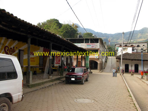 ahuacatlan_market_02