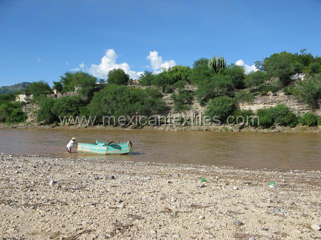 nahuatl_analco41.JPG - Since the current shot us down stream the boat had to be dragged back up stream so on the return we would end up in Oapan and not at dead mans curve....