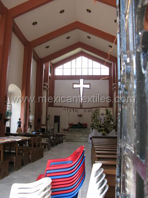 mescala_nahua06.JPG - Inside the church.