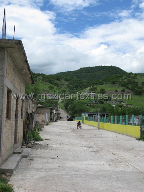 nahuatl_ostiapan03.JPG - Pavement is arriving here in Ostiapan