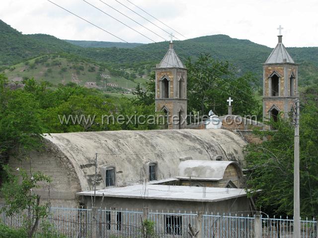 cozomatlan_nahua28.JPG - The church, front door was closed so took this shot from above.