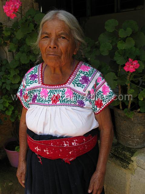 nahuatl_hueytentan_12.JPG - Ascencia Galindo Barbecho in her traditional costume