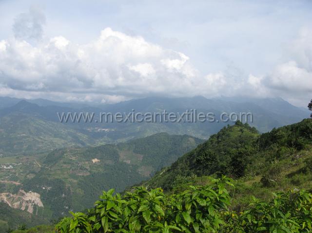 nahua_xochitlaxco_26.JPG - Views above the town.