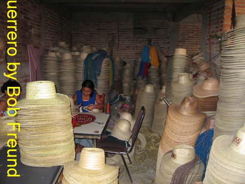 chilapa_hats_02