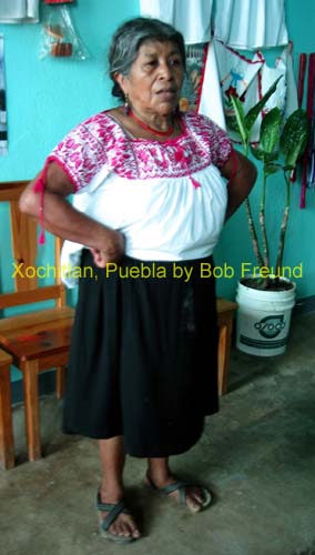1_xochitlan_costume