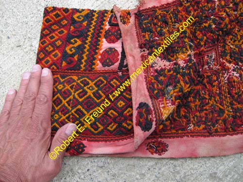 extinct_quechquemitl_07