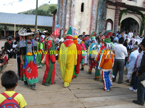 2_tlacotepec_dancers_08