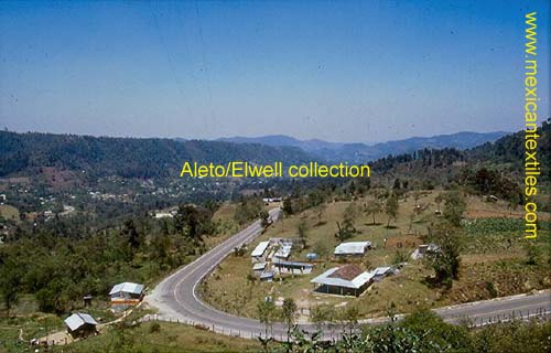 2_RoadtoTenejapafromMunicipioofChamula