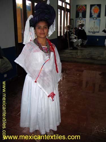 rosa_huipil1