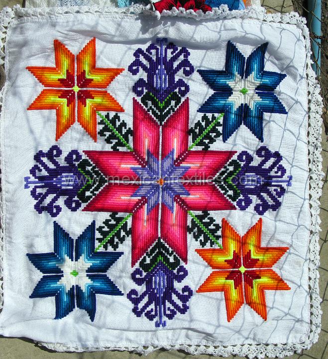 sn_antonio_embroiderey_22.JPG - Otomi indian embroidery from San Antonio Huehuetla, Hidalgo, tortilla cloth tube type embroidery