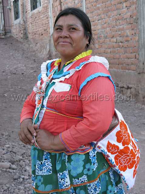 cora_women_02.JPG - Cora woman on the street in Jesus Maria