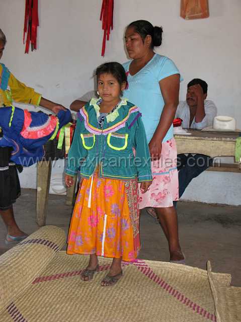 malinche1_05.JPG - Village of Cora Indian with examples of town, mountains, people, costume, textiles, costume and spiritual life