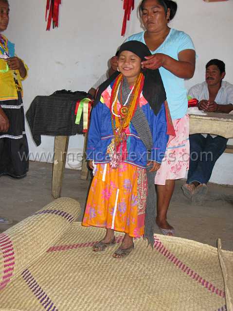 malinche1_10.JPG - Village of Cora Indian with examples of town, mountains, people, costume, textiles, costume and spiritual life