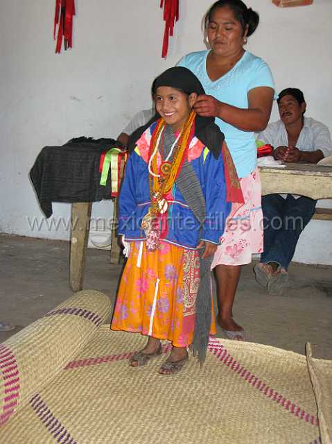 malinche1_11.JPG - Village of Cora Indian with examples of town, mountains, people, costume, textiles, costume and spiritual life
