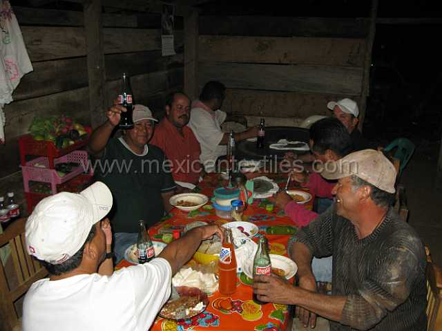 resturante_cora_02.JPG - The road crew had a fun time talking to us.