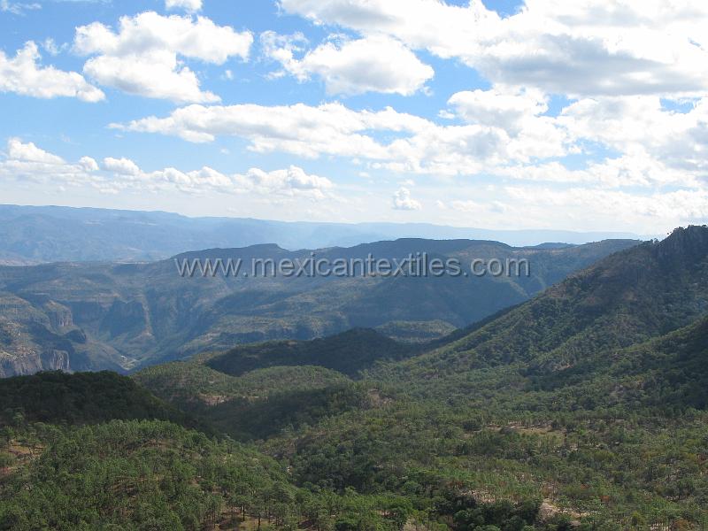 sierra_huajicori_19.JPG - Documentation of tepehuano indigenous textiles from Huajicori, Nayarit, Mexico