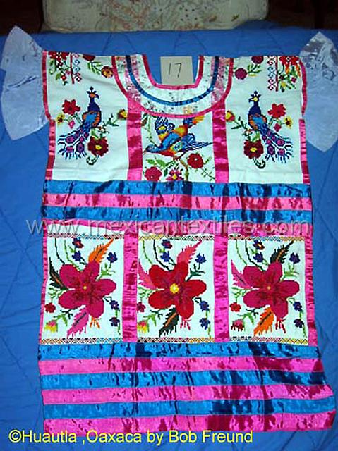 huautla_mazateca__24.jpg - Huipil from the collection