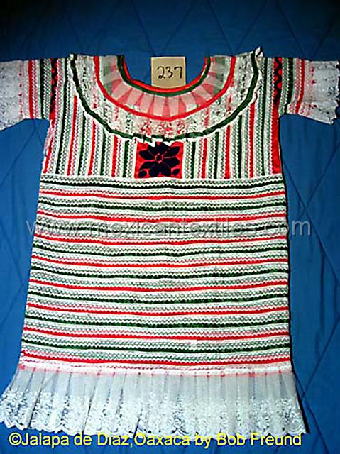 jalapa_mazateca__13.jpg - Huipil purchaed in 2001 in Jalapa.