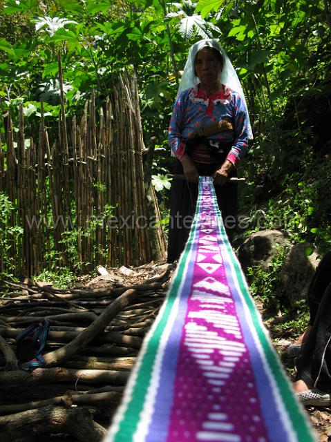 nahua_tlaquimpa_17.JPG - Looking down the lenght of the belt , now in my collection.