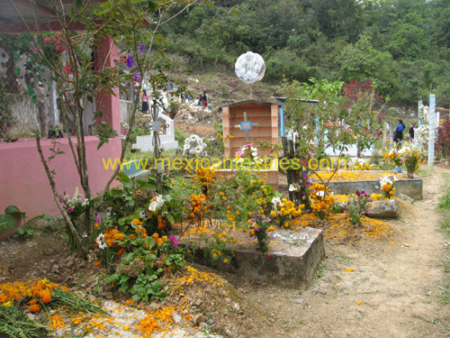 graveyard_zongolica_10
