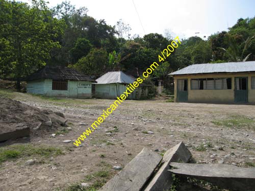 village_launion_01